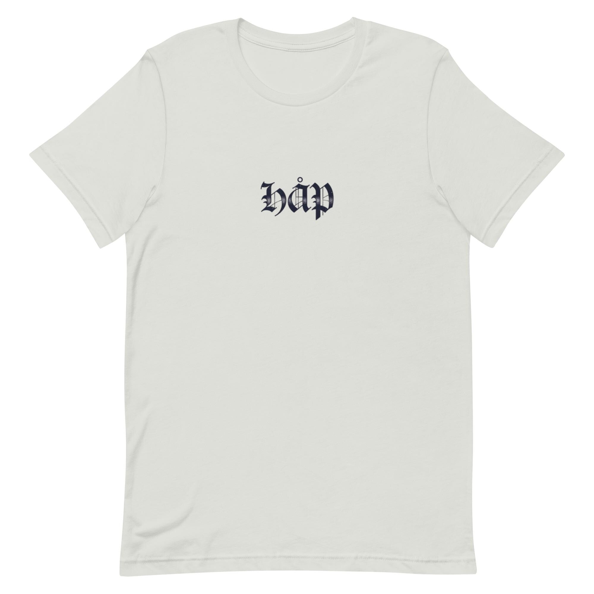 HÅP – gotisk tatoveringsdesign i blåsvarte bokstaver