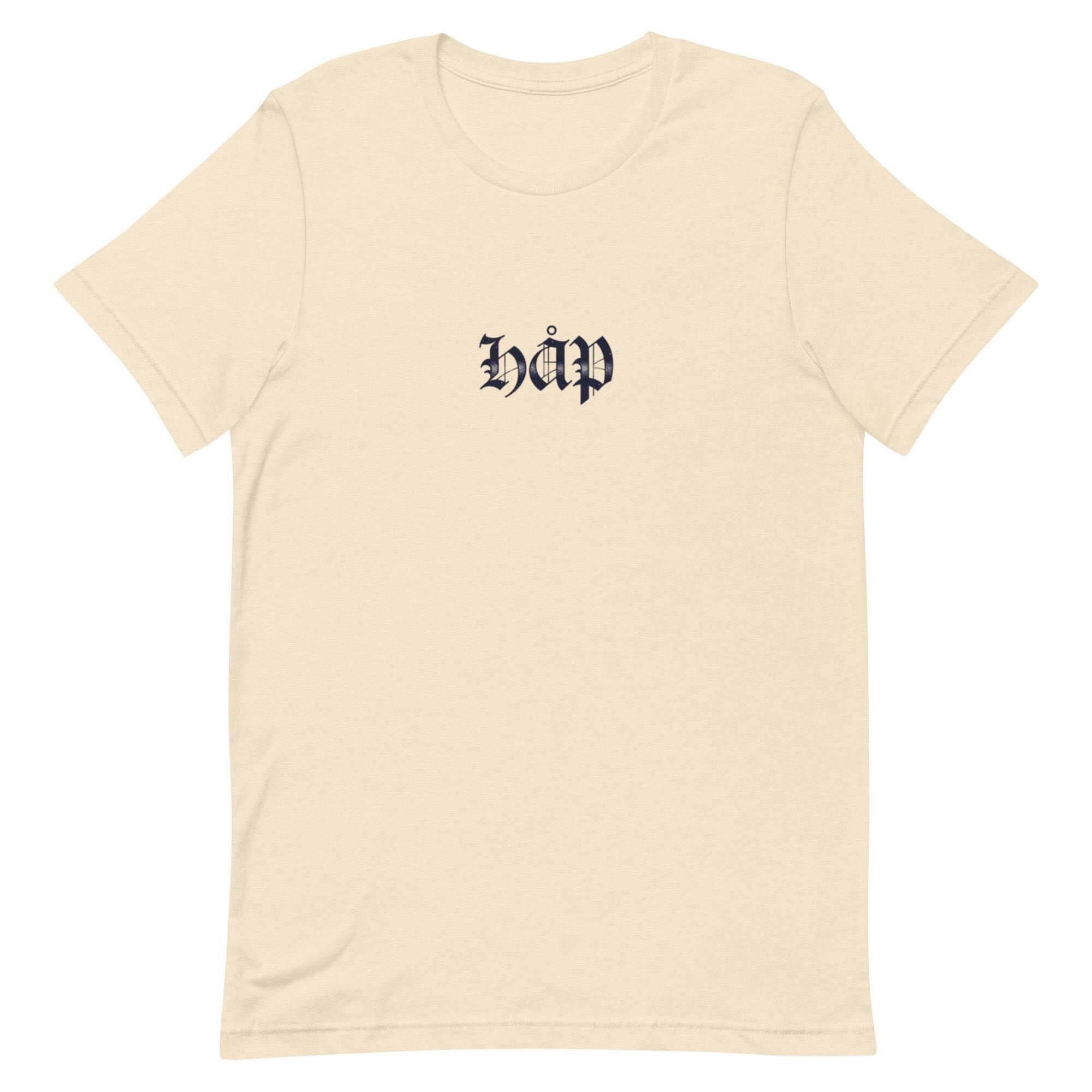 HÅP – gotisk tatoveringsdesign i blåsvarte bokstaver