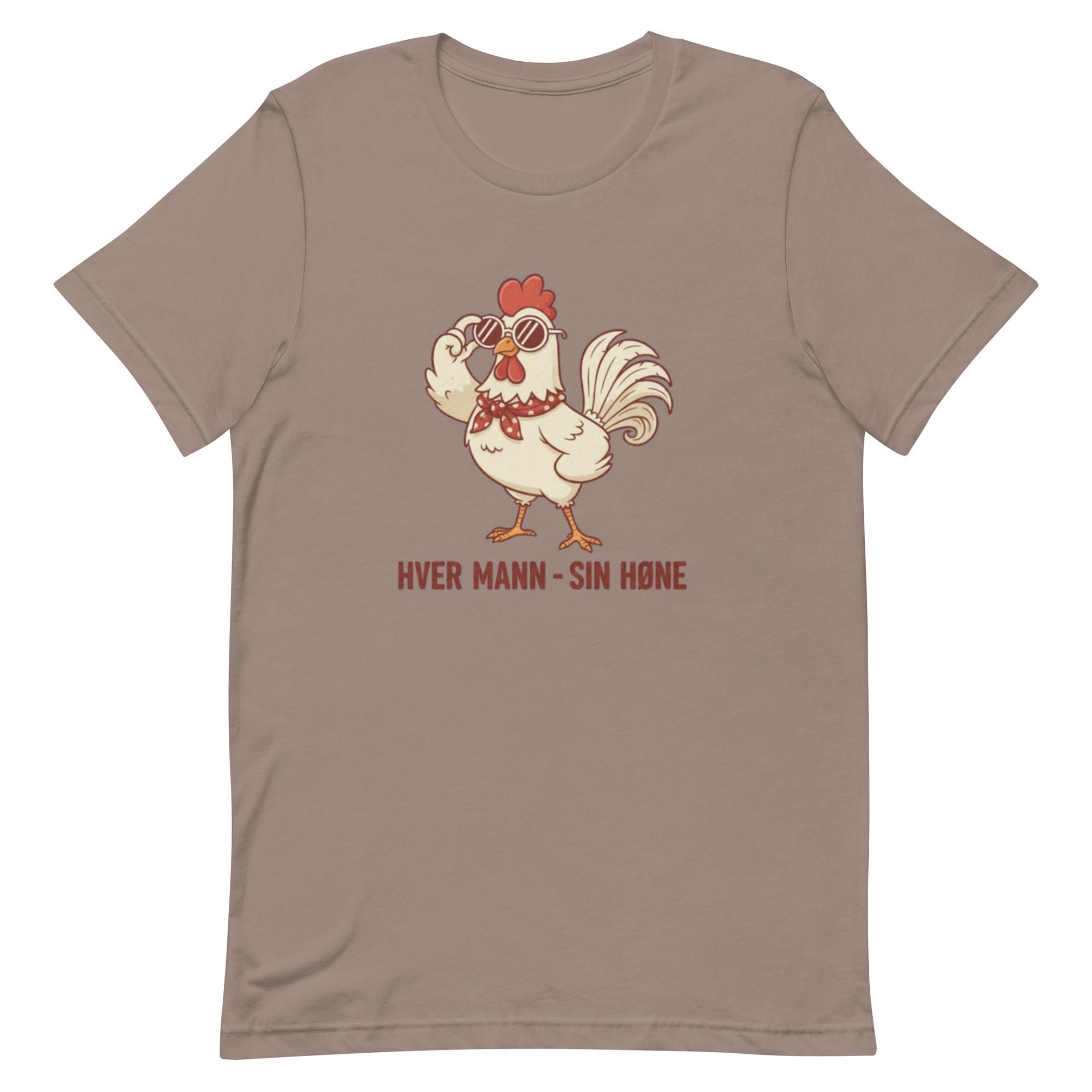 Hver mann sin høne – Norsk bygdehumor T-skjorte | Inspirert av Lars Sponheim