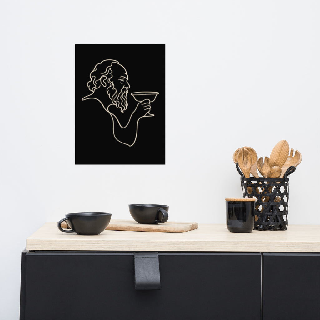 Minimalistisk plakat med strektegning av den greske filosofen Sokrates i profil, med skjegg og et giftbeger i hånden.