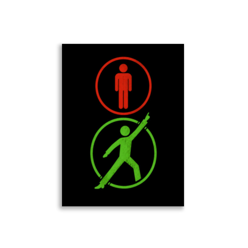 Humoristisk plakat med en rød, stillestående fotgjengerfigur over en grønn trafikklysmann som danser med armen i været.