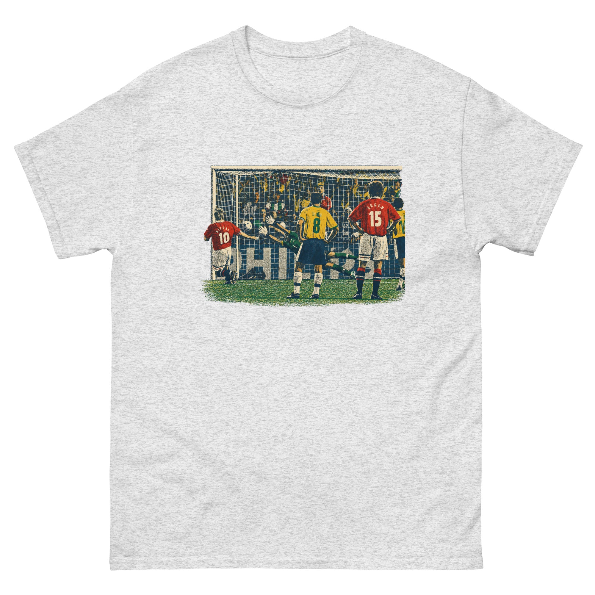Retroinspirert fotballillustrasjon av Rekdal med nummer 10 på ryggen, ballen på vei mot mål, Taffarel i strekk og spillere fra Norge og Brasil foran nettet.