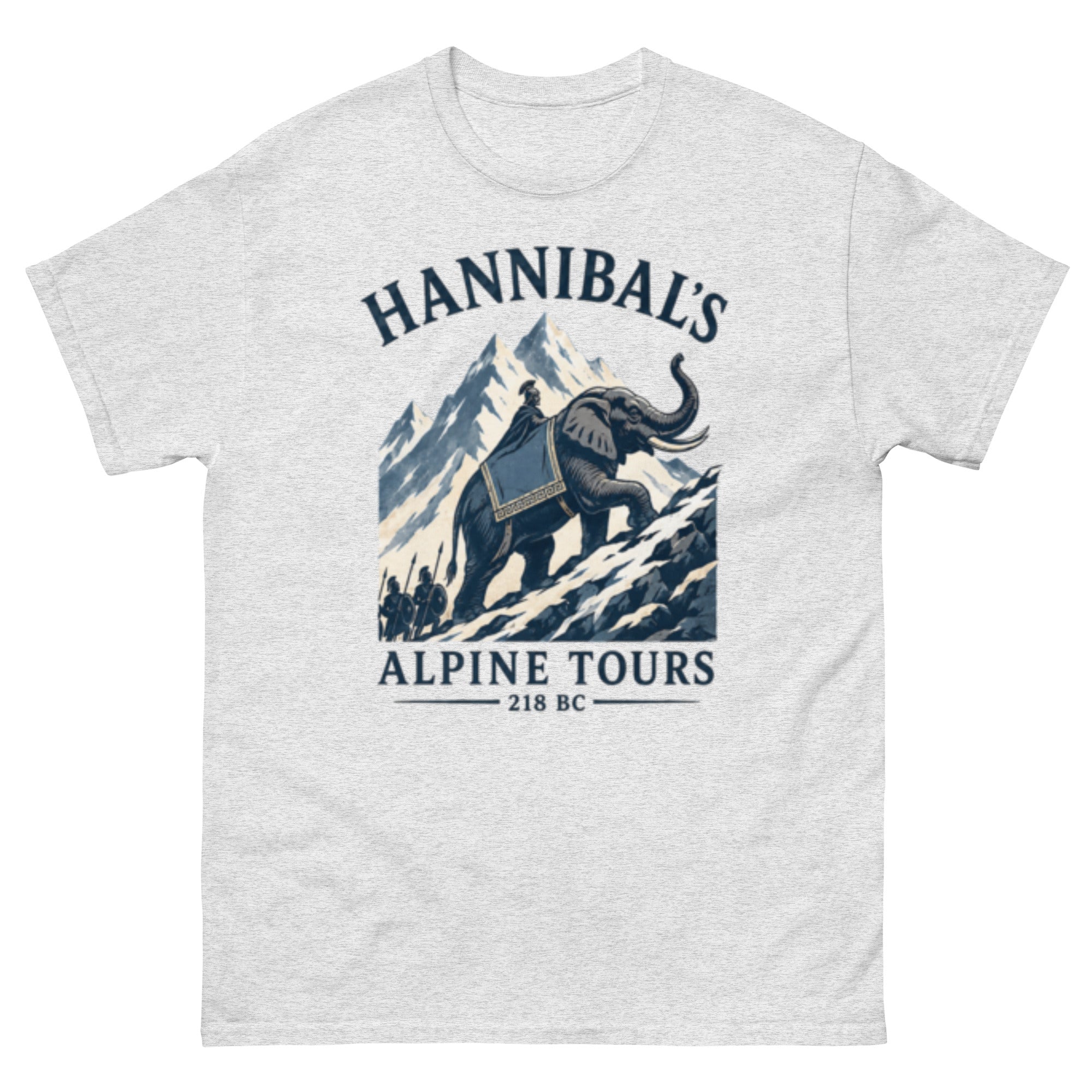 T-skjorte med Hannibal på elefant i snødekte Alper, fulgt av soldater, med teksten Hannibal’s Alpine Tours og årstallet 218 BC.