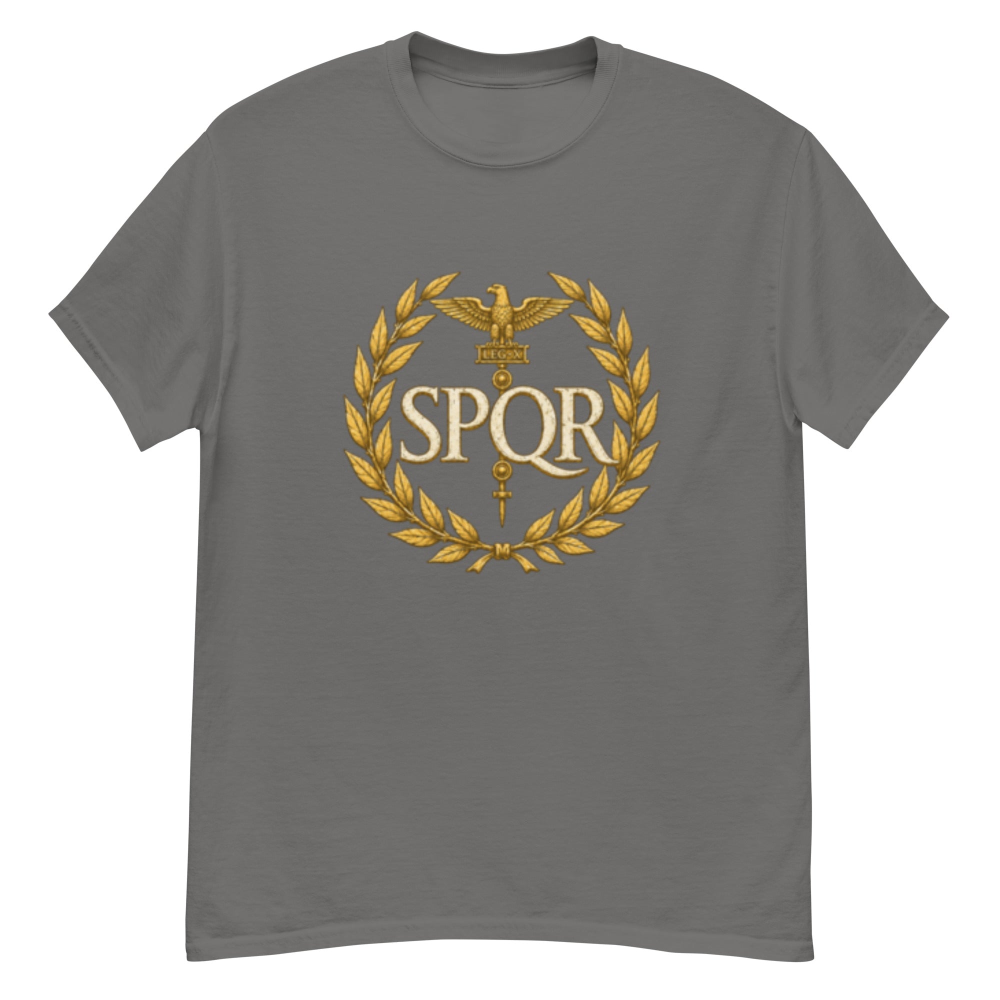 T-skjorte med store kremfargede SPQR-bokstaver, gyllen laurbærkrans, romersk ørn og legionstandard i antikk emblemstil.
