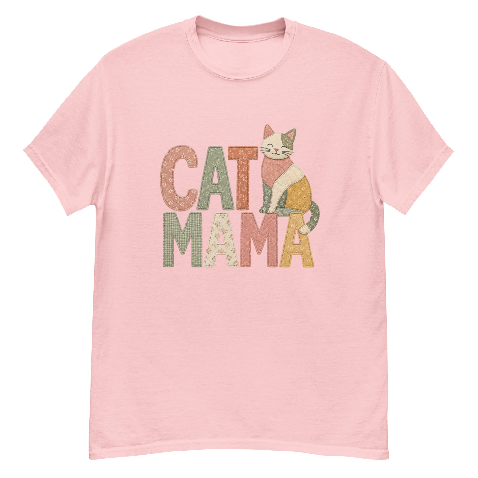 Cat mama t-skjorte med katteinspirert tekst og illustrert katt i myk, hjemmekoselig stil.