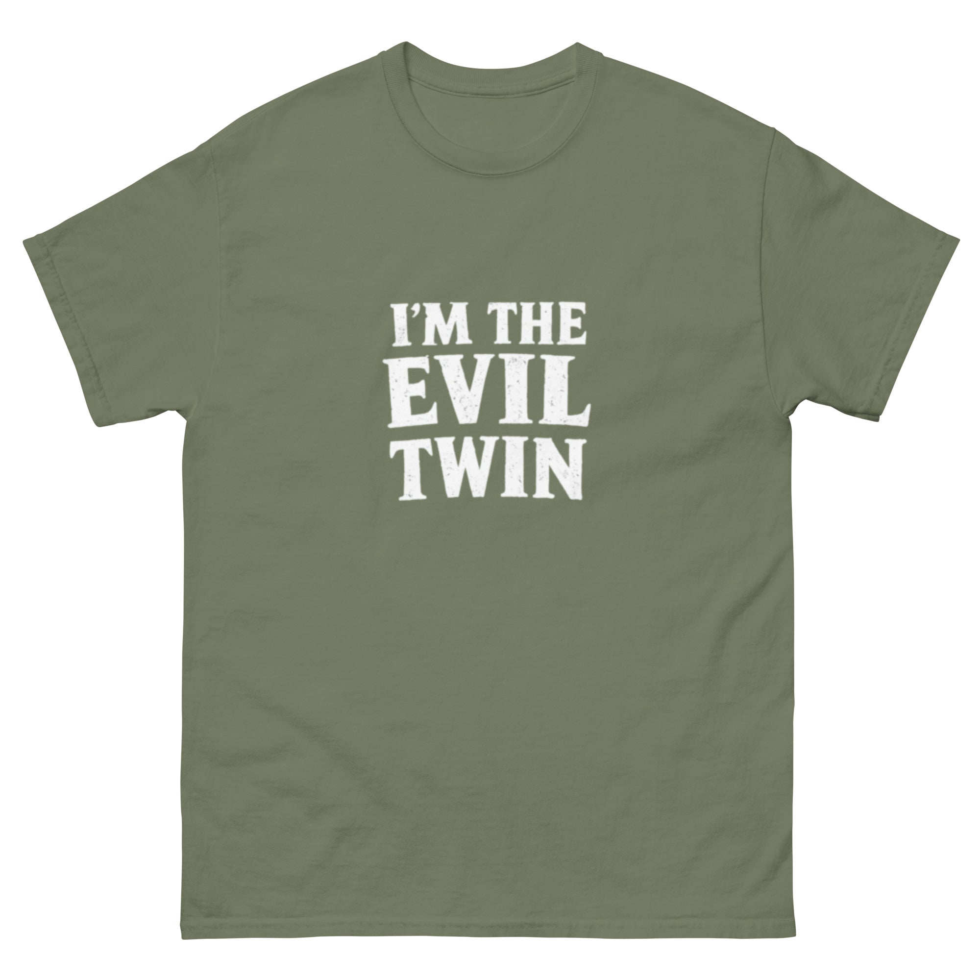 Typografisk design med teksten «I'm The Evil Twin» i stor hvit vintage skrift på sort bakgrunn. Humoristisk motiv med mørk humor og sarkastisk uttrykk.