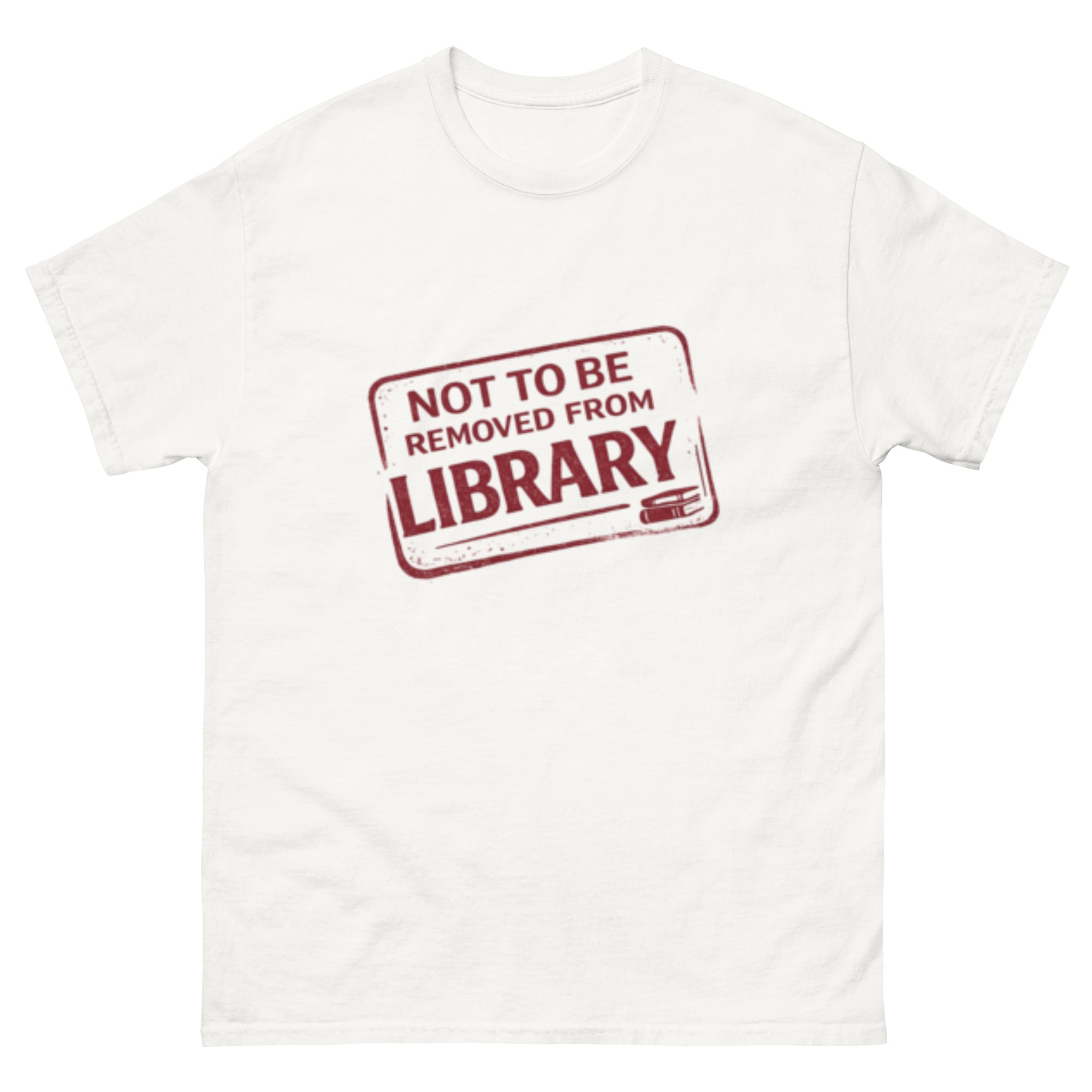 T-skjorte med teksten «Not to be removed from library» i burgunder, vintage bibliotekstempel med liten bokdetalj.