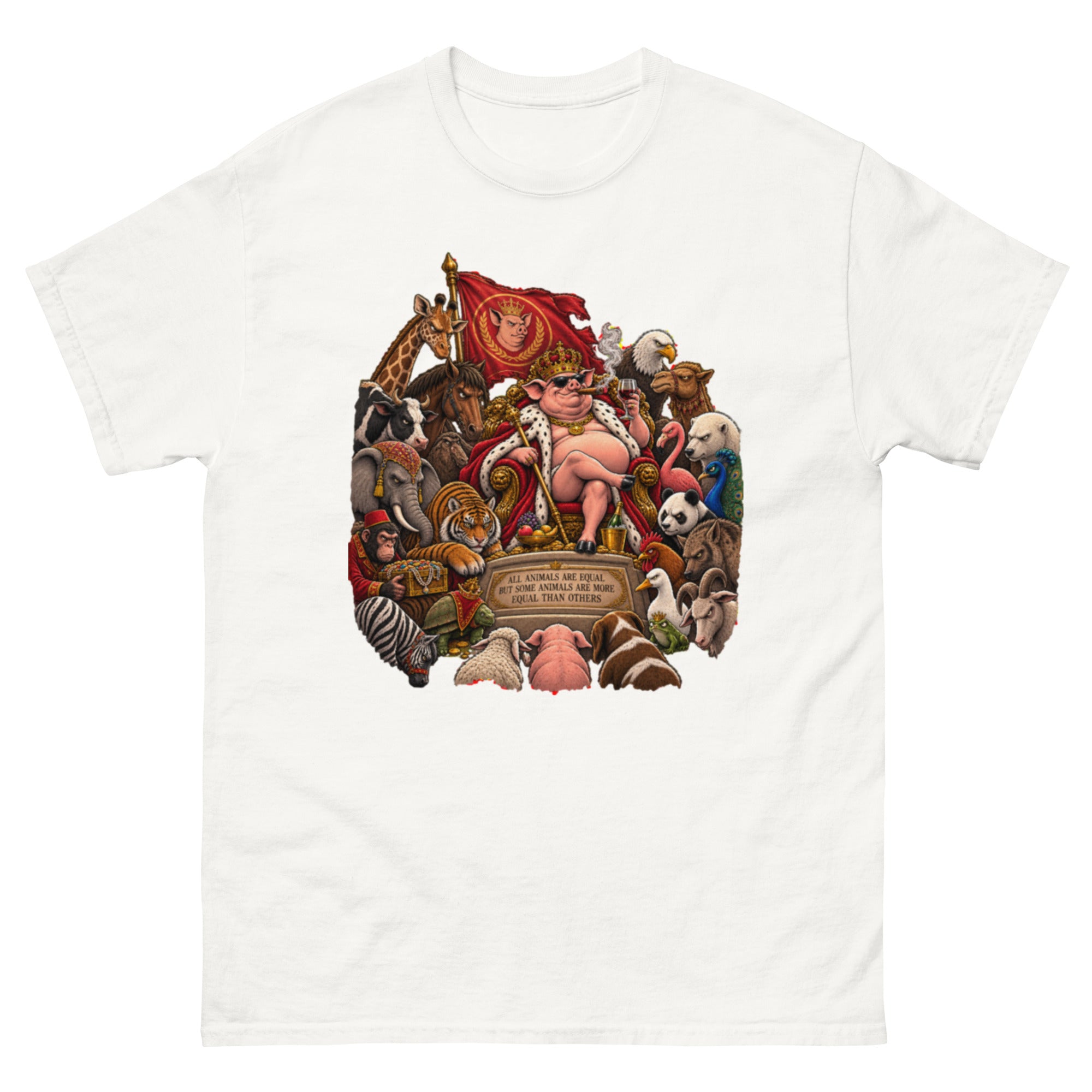 Animal Farm-inspirert t-skjortemotiv med kronet gris på trone omgitt av dyr og teksten «All Animals Are Equal But Some Animals Are More Equal Than Others».