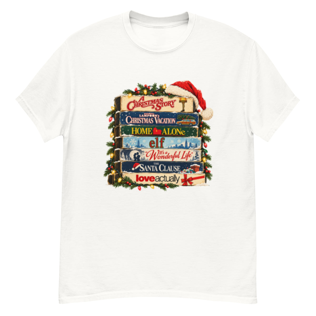 Julemotiv med syv stablede VHS-kassetter med klassiske julefilmer: A Christmas Story, Christmas Vacation, Home Alone, Elf, It's a Wonderful Life, The Santa Clause og Love Actually. Illustrert med granbar, julelys, snø og nisselue.