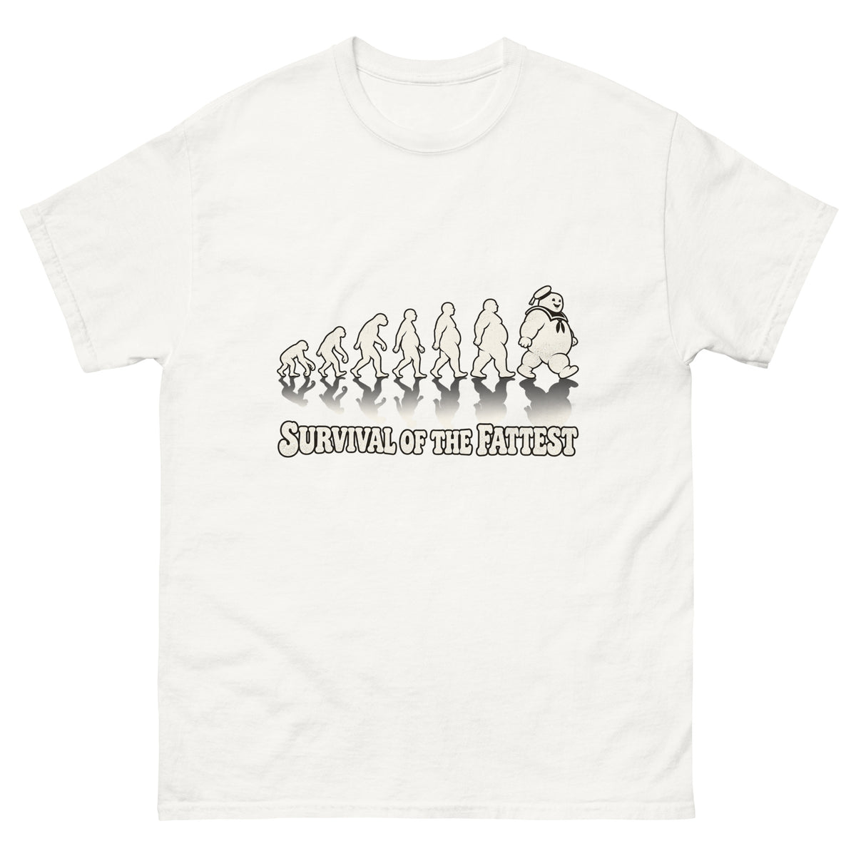 Survival of the Fattest T-skjortemotiv med evolusjonsrekke av stadig rundere menneskefigurer som ender i Stay Puft Marshmallow Man fra Ghostbusters.